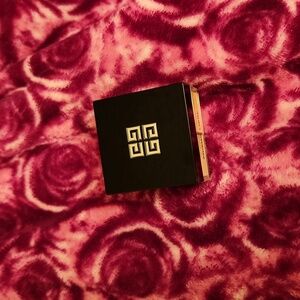 Like New! Givenchy Prisme Libre Powder Mini in Popeline Mimosa